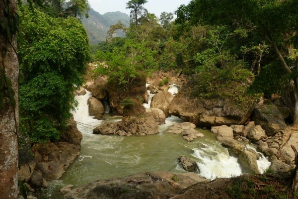 Dau Dang Waterfall, Dau Dang Waterfall in Ba Be, Ba Be Lake