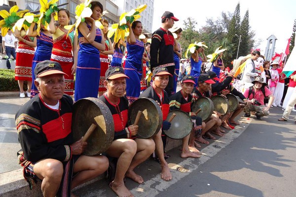 E De Kon Tum People, Kontum, Kontum Tour
