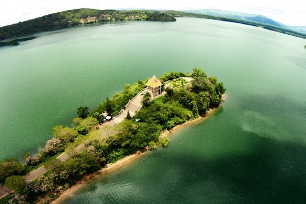 Sea Lake, Kontum, Kontum Province