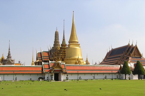 Emerald Buddha Temple, Emerald Buddha Temple in Bangkok, plan a trip to vietnam and cambodia