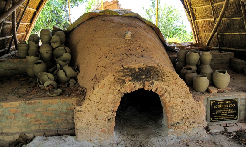 An old pottery-kiln in Phuoc Tich