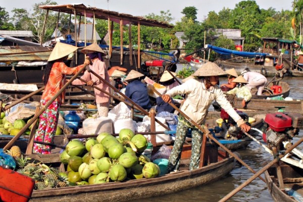 Phong Dien Floating Market