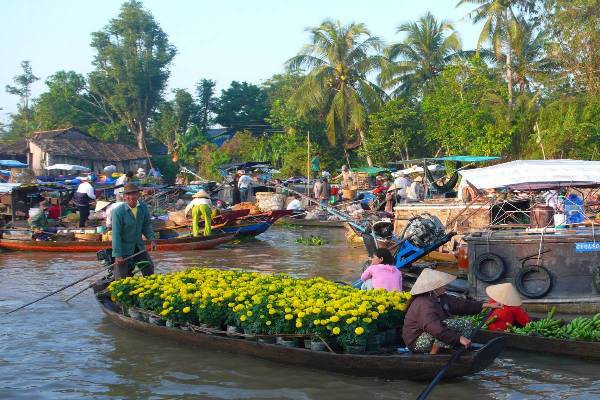 Phong Dien Floating Market, Can Tho, Vietnam Cruise