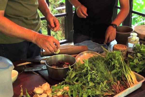 cooking class in laos