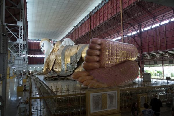 Chaukhtatgyi Temple, Yangon, Myanmar