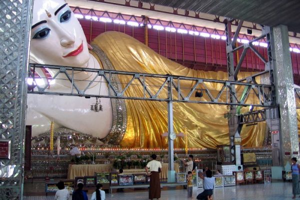 Chaukhtatgyi Temple, Yangon, Myanmar