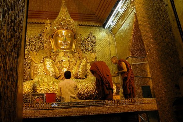 Mahamuni Pagoda, Mandalay, Myanmar