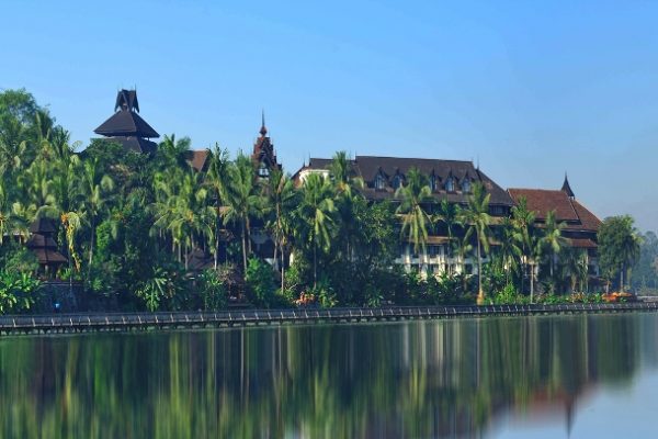Kandawgyi Royal Lake, YanGon, Myanmar