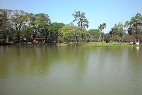 Kandawgyi Royal Lake, YanGon, Myanmar