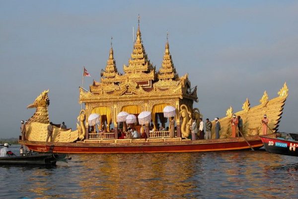 Phaungdawoo Pagoda, Inle Lake, Myanmar