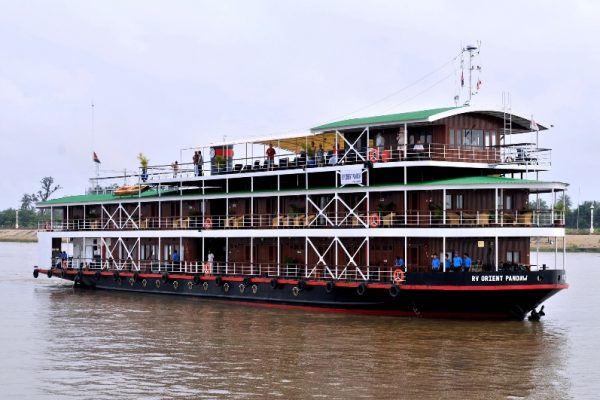 RV Pandaw River Cruiser
