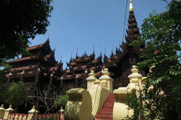 Shwe Nandaw Kyaung, Myanmar, Travel Guide
