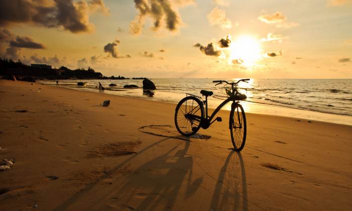 Sunrise in Long Hai beach.